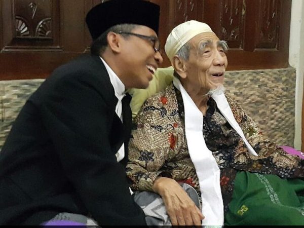 Menghormati Ilmu dan Ahli Ilmu
