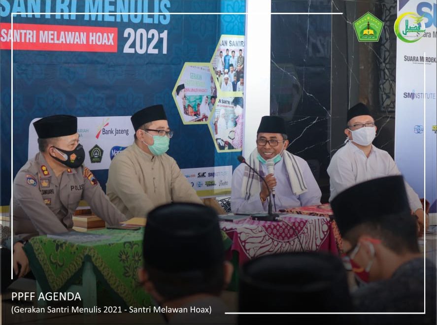 Sedang Berlangsungnya Acara GSM (Gerakaan Santri Menulis)