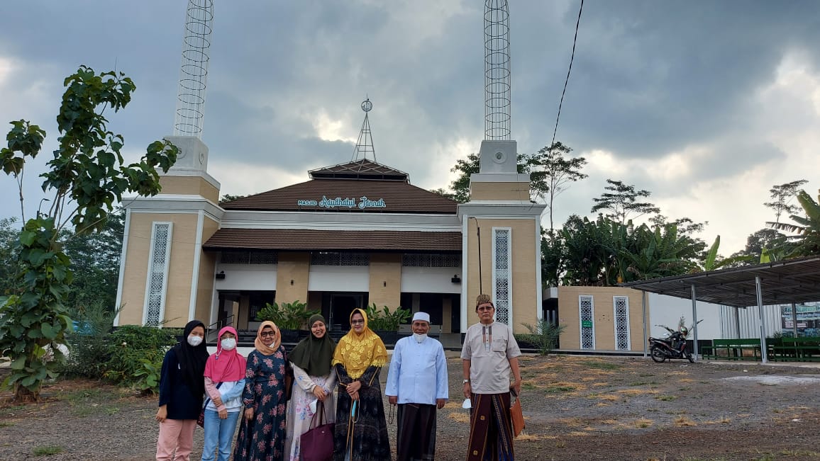 Kunjungan KH. Cholil Nafis, Lc., Ph.D ke Pesantren Fadhlul Fadhlan Kunjungan KH. Cholil Nafis, Lc., Ph.D ke Pesantren Fadhlul Fadhlan