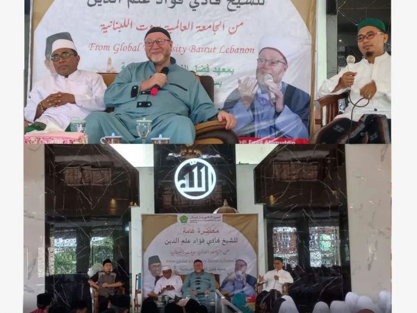 Muhadloroh 'Ammah (Kuliah Umum) Bersama Syekh Fadi Fuad Alamuddin dari Beirut, Libanon