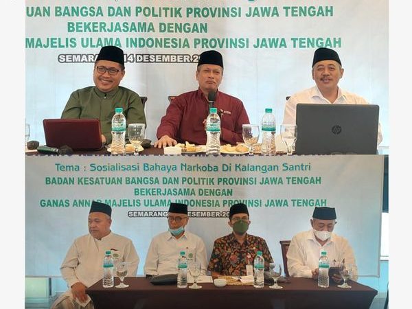SOSIALISASI BAHAYA NARKOBA DIKALANGAN SANTRI BERSAMA GANNAS ANNAR MUI JATENG