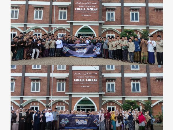 200 Mahasantri Pondok Pesantren Universal Bandung Studi Wawasan di Pondok Pesantren Fadhlul Fadhlan Semarang
