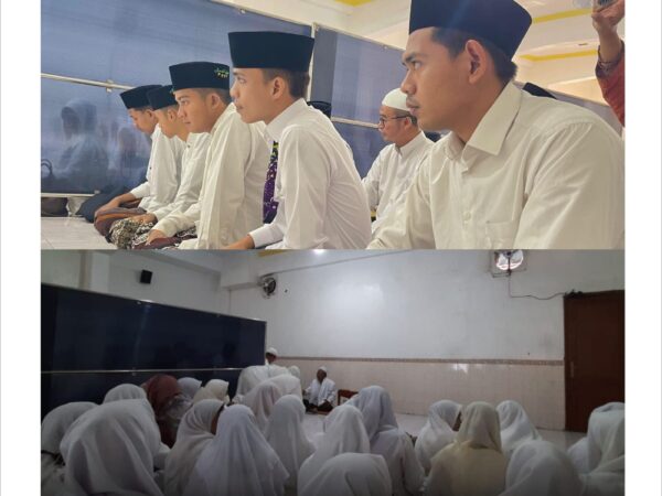 Sebagai Pembuka Awal tahun, Pondok Pesantren Fadhlul Fadhlan Rutinan Agendakan Baiat Thoriqoh Qodiriyah Wa Naqsabandiyah (TQN) dan Ziarah Makam Wali Songo