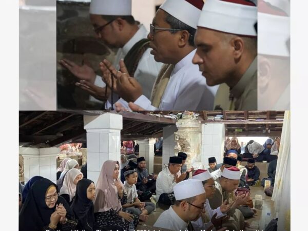 Destinasi Kelima Ziarah Auliya' 2024 Jateng – Jatim – Madura, Dekatkan diri kepada Allah SWT, Santri PPFF Tawassul di Makam Syaikhona Maulana Makhdum Ibrahim, Pencipta Tembang Gamelan