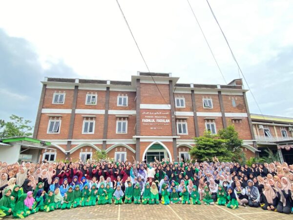 Dinas Kesehatan Kota Semarang Lakukan Edukasi Kesehatan Pada Santri PPFF dalam PITERPAN (Pelayanan dan Edukasi Kesehatan Terpadu Pelajar Kota Semarang)