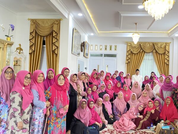 Jama'ah Majlis Taklim Yayasan Walisongo Semarang Adakan Safari Pengajian di Pondok Pesantren Fadhlul Fadhlan Semarang
