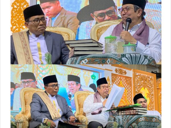 Al-Habib Prof. Dr. KH. Said Agil Husin Al Munawar Sanadkan Kitab Shohih Bukhori Kepada Santri PPFF