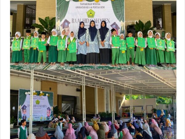 Tasyakuran Wisuda Angkatan ke-5 dan Pentas Seni Murid RA Al Hidayah Mijen Pondok Pesantren Fadhlul Fadhlan Semarang
