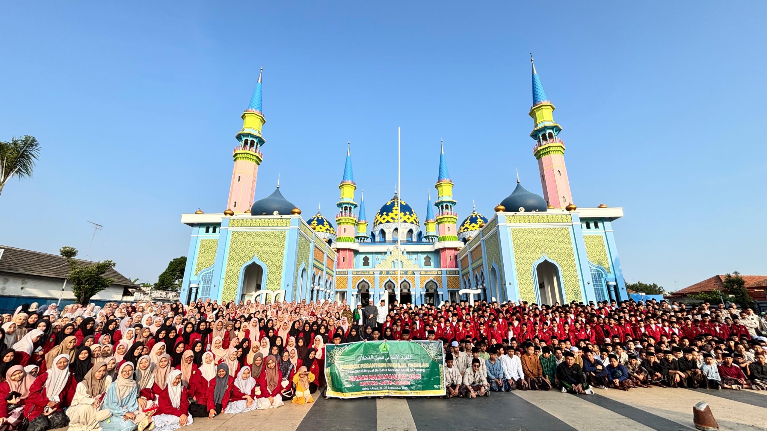 Ziarah Auliya' Jatim-Jateng Pondok Pesantren Fadhlu Fadhlan Semarang tahun 2025