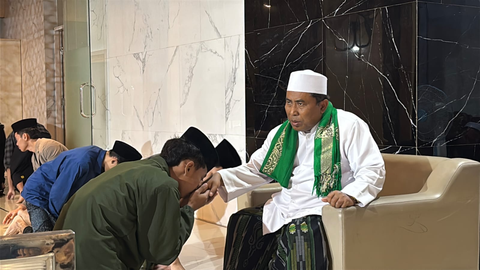 Berbekal Doa dan Wejangan Kyai Fadlolan, Santri PPFF Bahagia Sambut Libur Lebaran Berbekal Doa dan Wejangan Kyai Fadlolan, Santri PPFF Bahagia Sambut Libur Lebaran