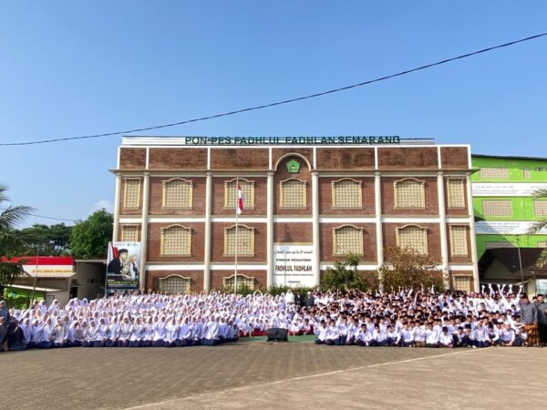 Peringatan HUT RI ke-81 di PPFF: Santri Kobarkan Semangat Mengisi Kemerdekaan*